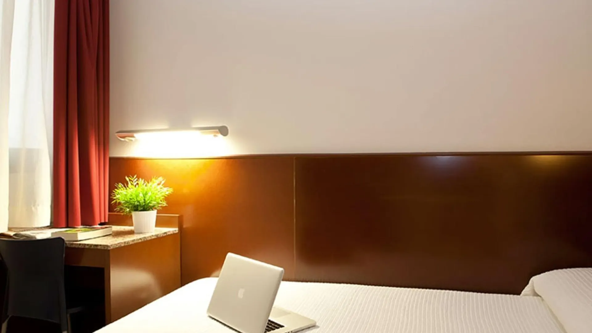 Hotel Sant Pau Barcelona 3*,